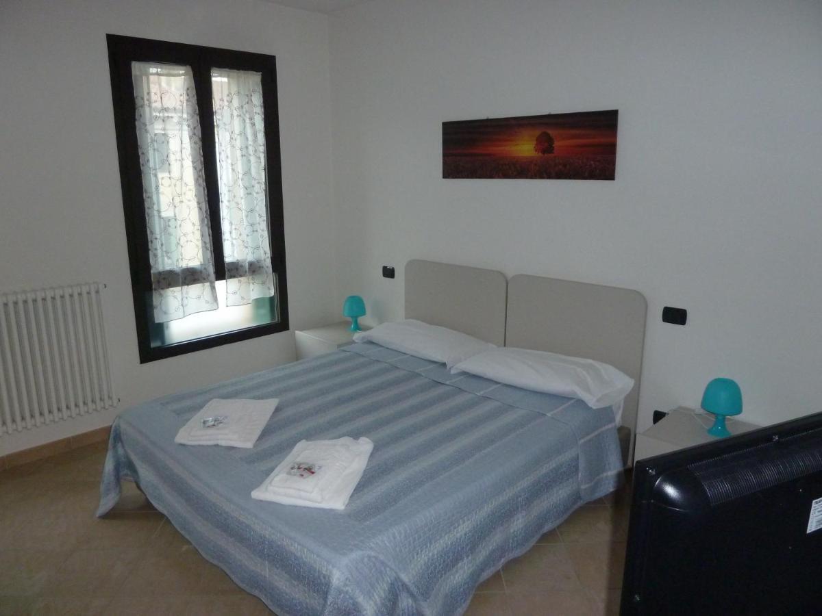 Casa Cuore - Love Pets - Fronte Ospedale Sacro Cuore Negrar Kamer foto